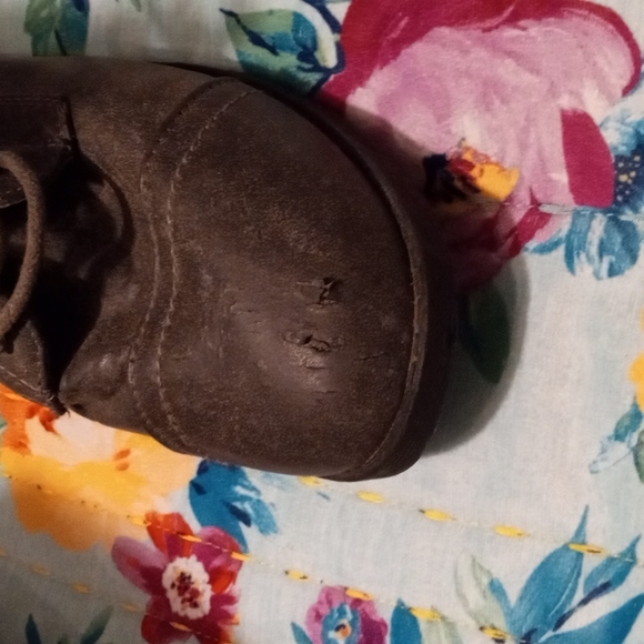 Boots - Picture 7 of 9